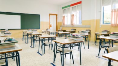 Photo of Czarnek: 100 mln zł trafi do szkół na sprzęt dezynfekujący i mierzący temperaturę
