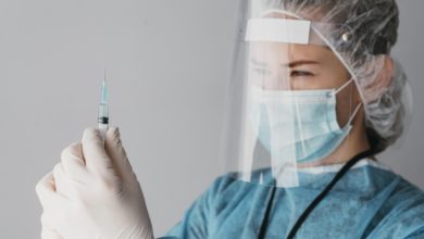 Photo of Dr Szułdrzyński: Rada Medyczna rekomenduje trzecią dawkę szczepionki seniorom i medykom